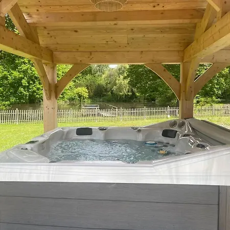 Superbe Refaite 2023 Climatisation Piscine *