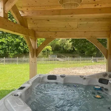 Superbe Refaite 2023 Climatisation Piscine * Bourdonné